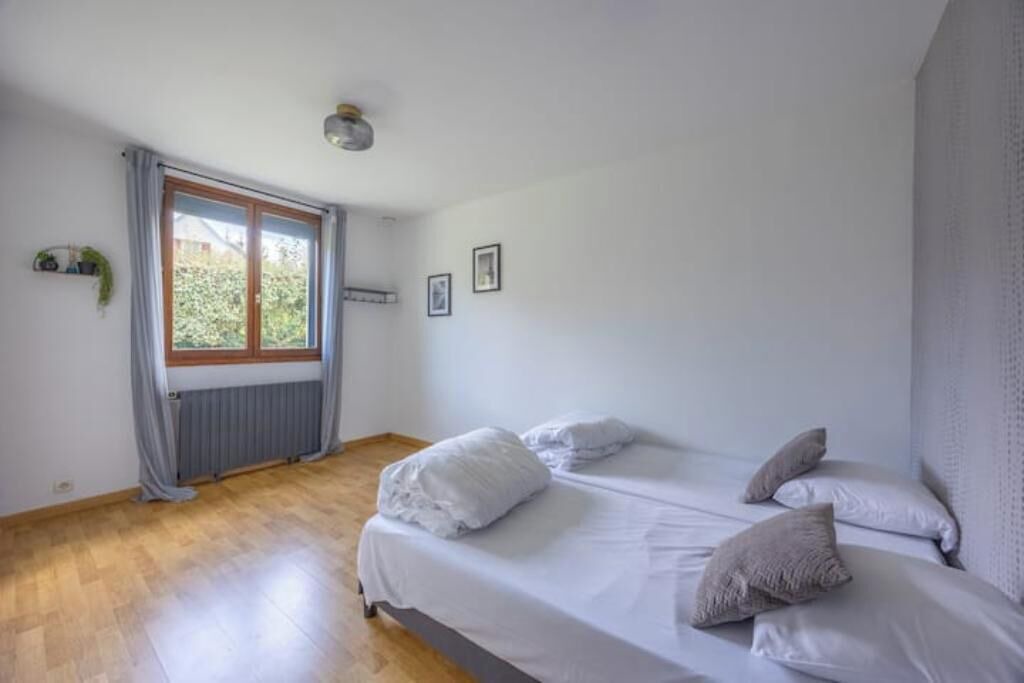 Photo of Bedroom in Ablon