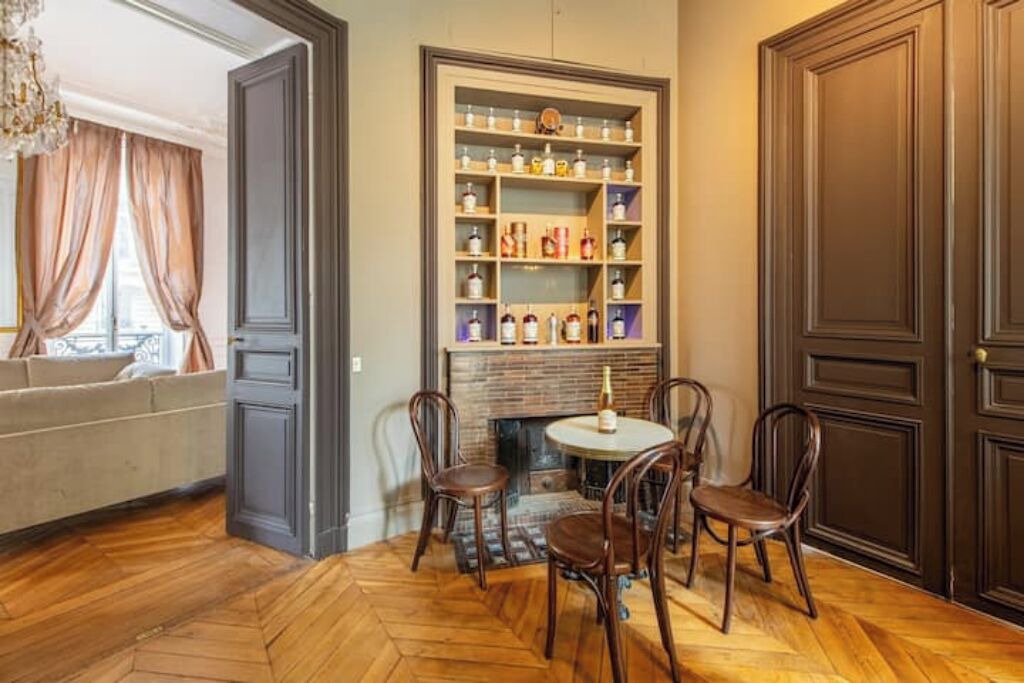 Photo of Others in 8th Arrondissement