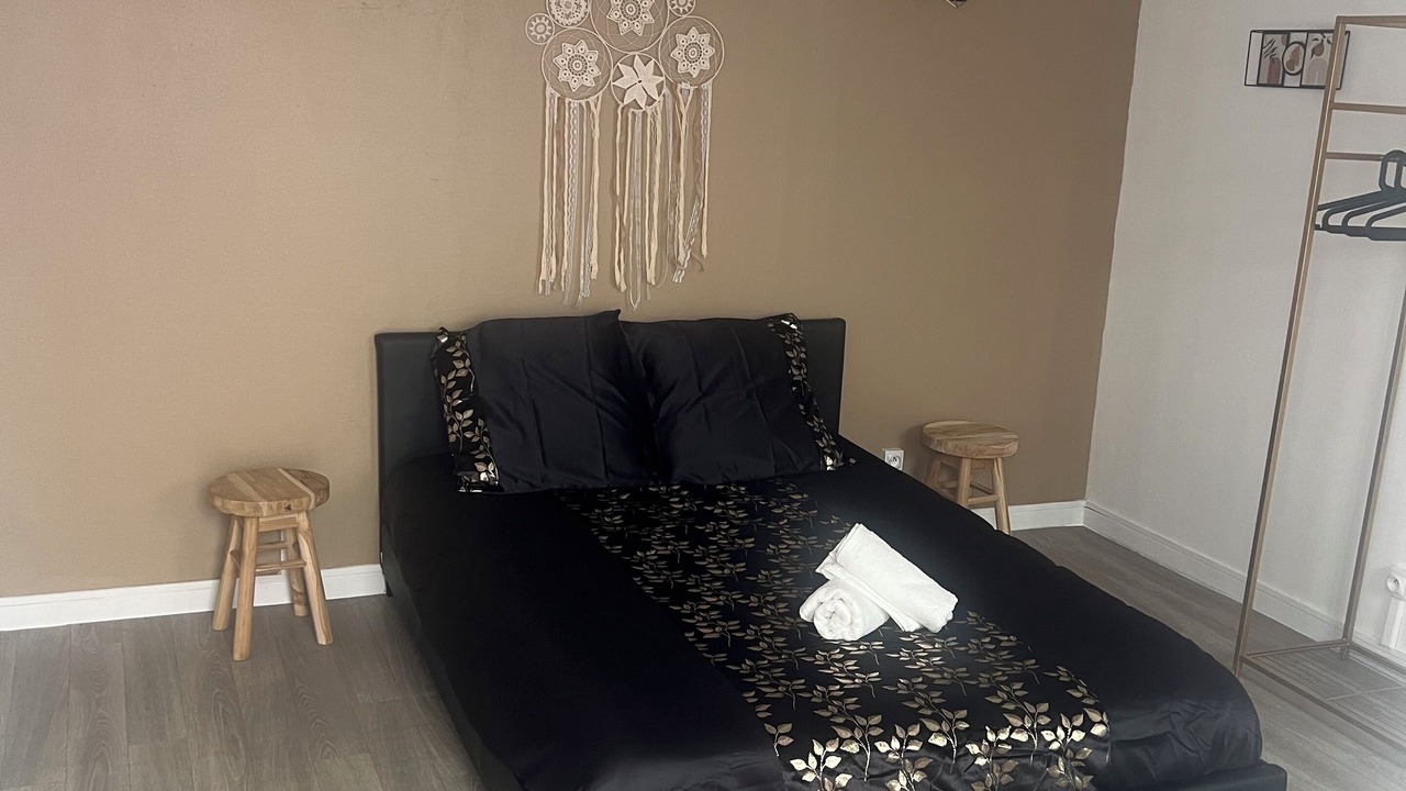 Photo of Bedroom in Lallaing