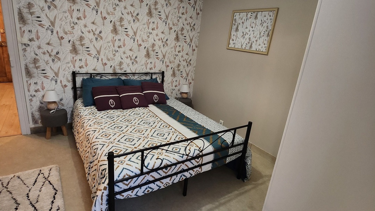 Photo of Bedroom in Montbard