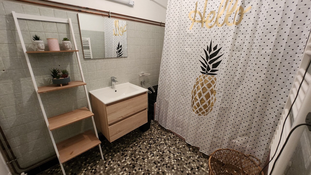 Photo of Bathroom in Montbard