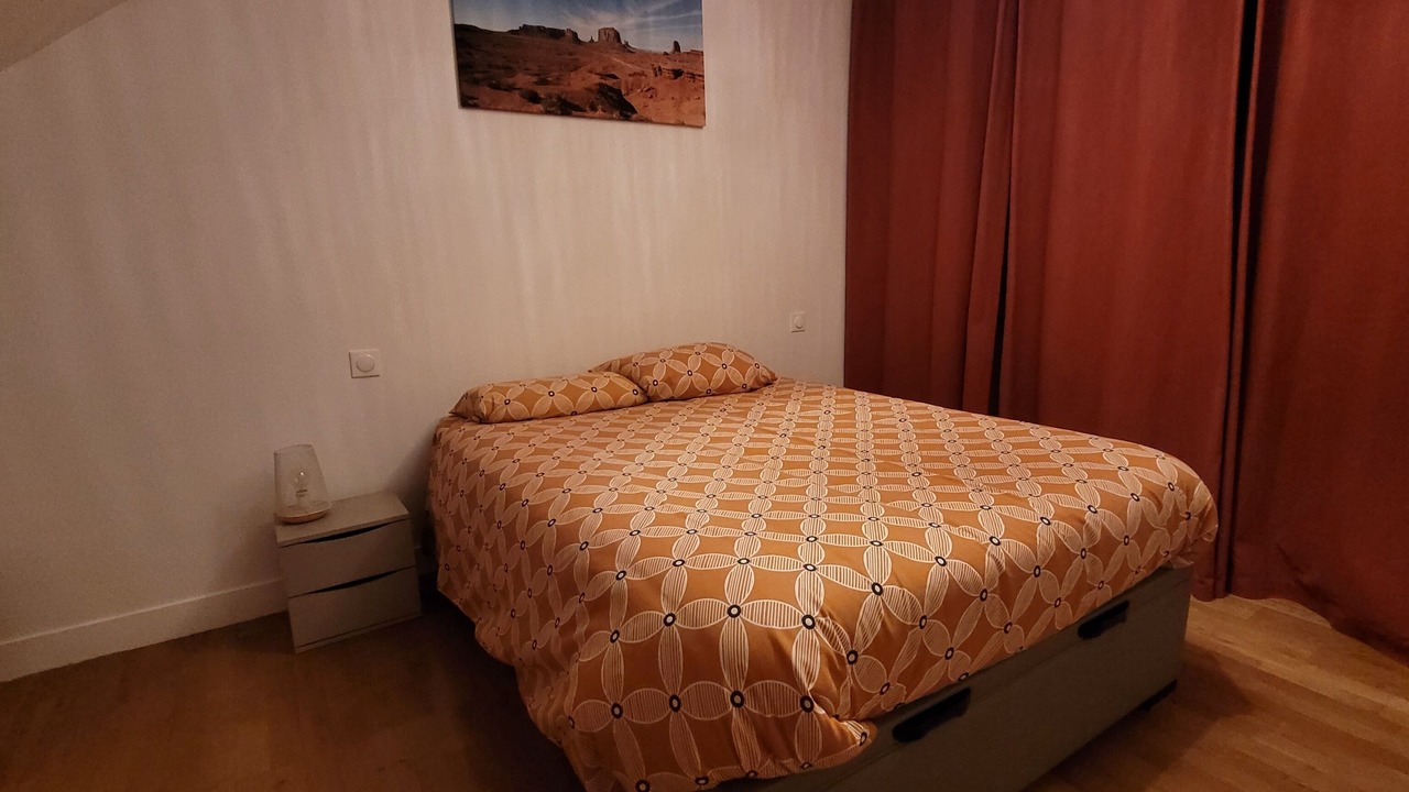 Photo of Bedroom in Palaiseau