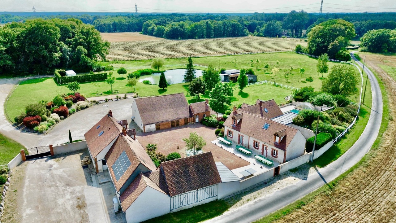 Photo of Outdoor in Les Bordes