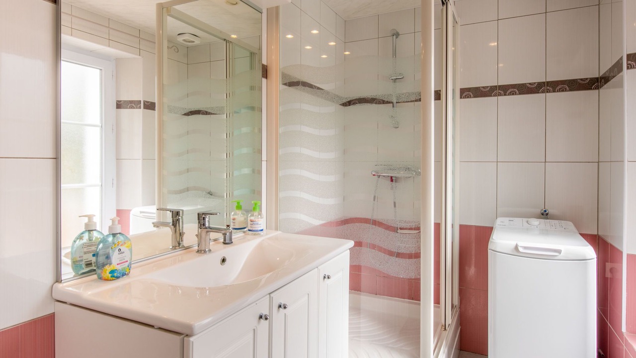 Photo of Bathroom in Saint-Pierre-en-Port