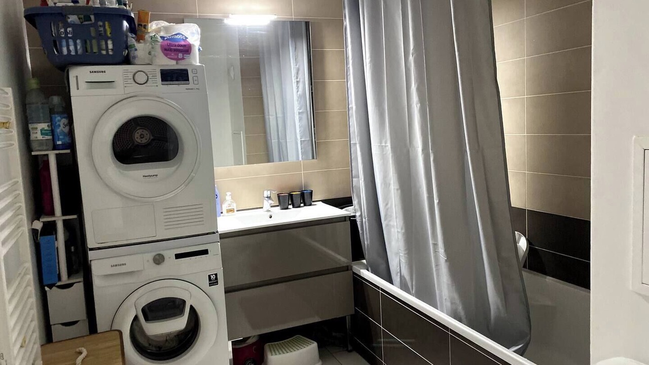 Photo of Bathroom in Colombes