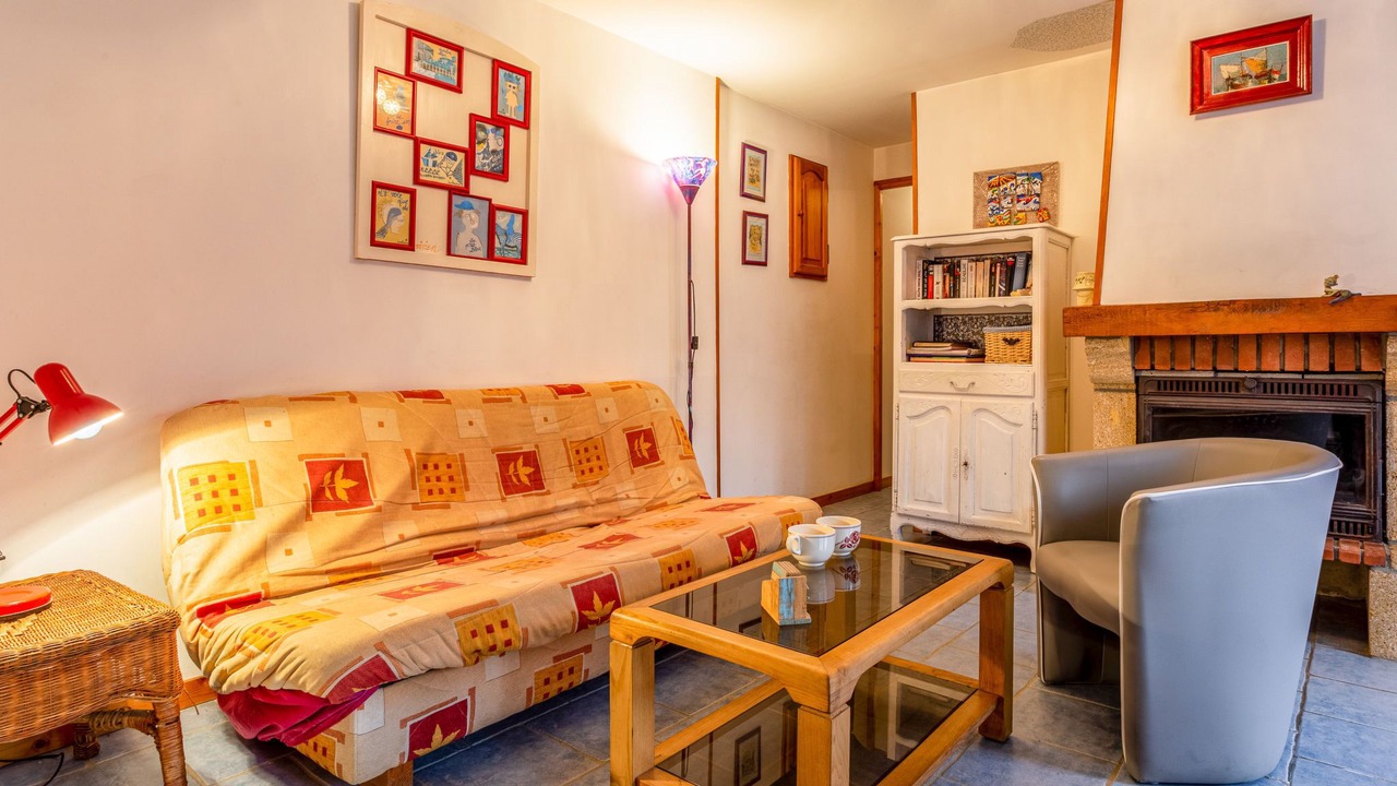 Photo of Bedroom in Commes