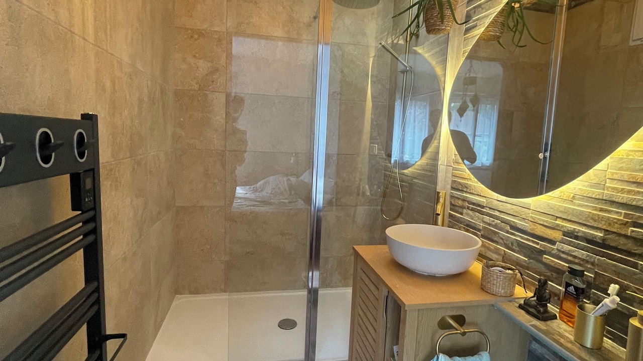 Photo of Bathroom in Le Blanc-Mesnil