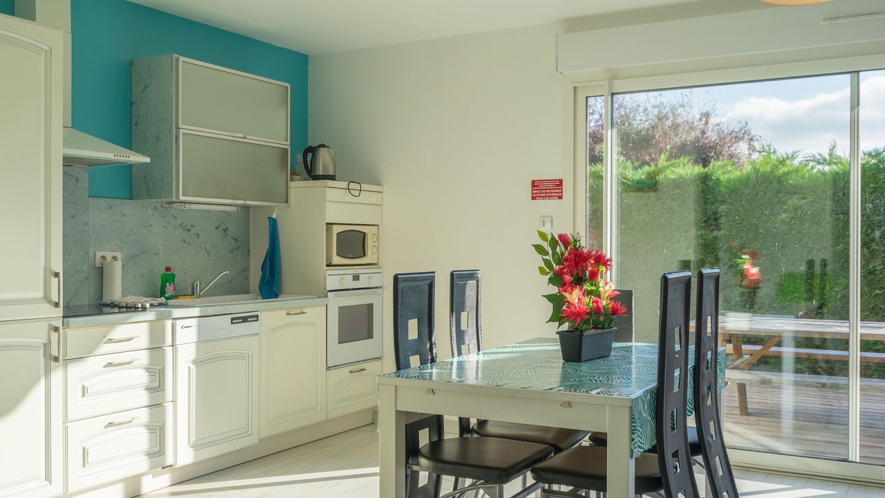 Photo of Kitchen in Saint-Simon-de-Bordes