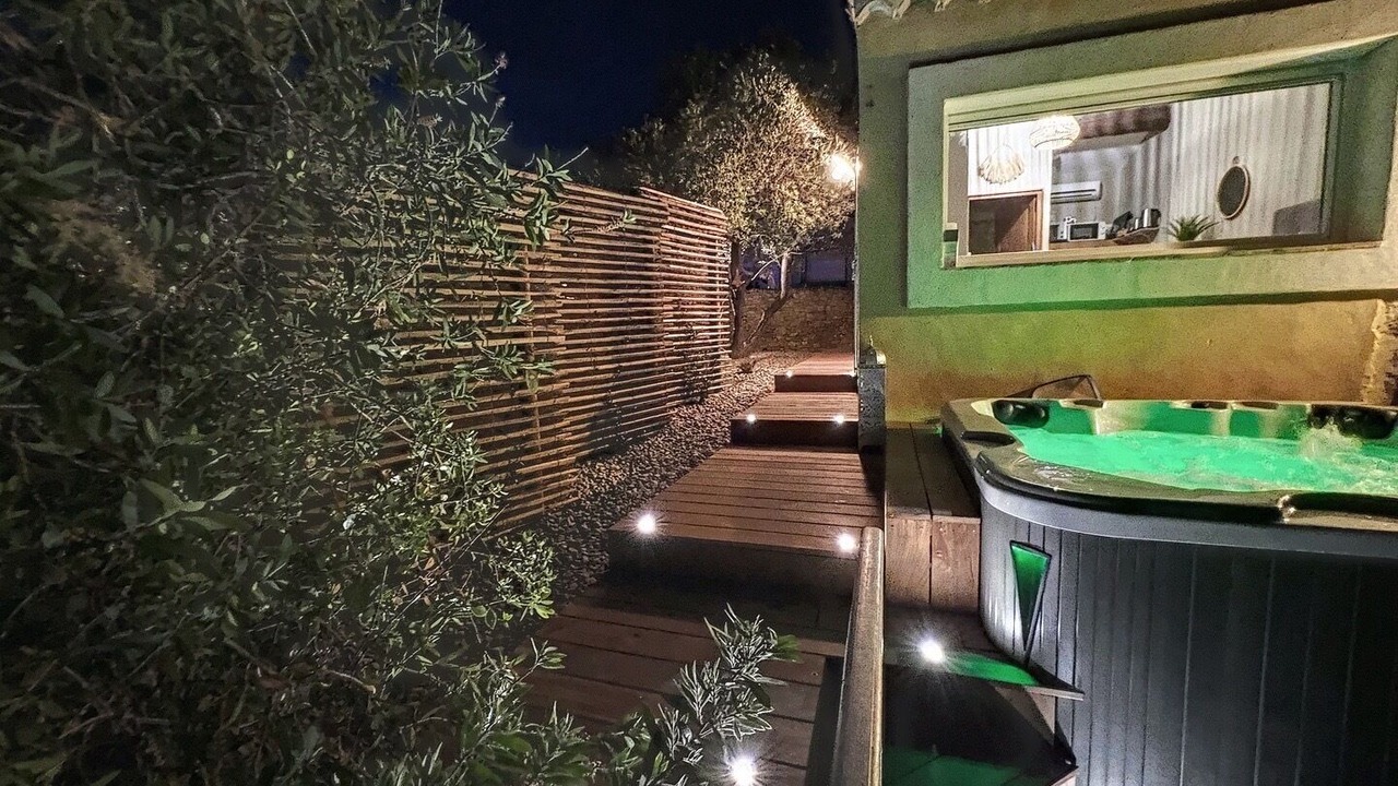 Photo of Patio Balcony in Cazouls-les-Beziers