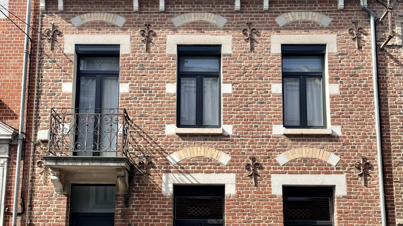 Photo of Outdoor in Lens