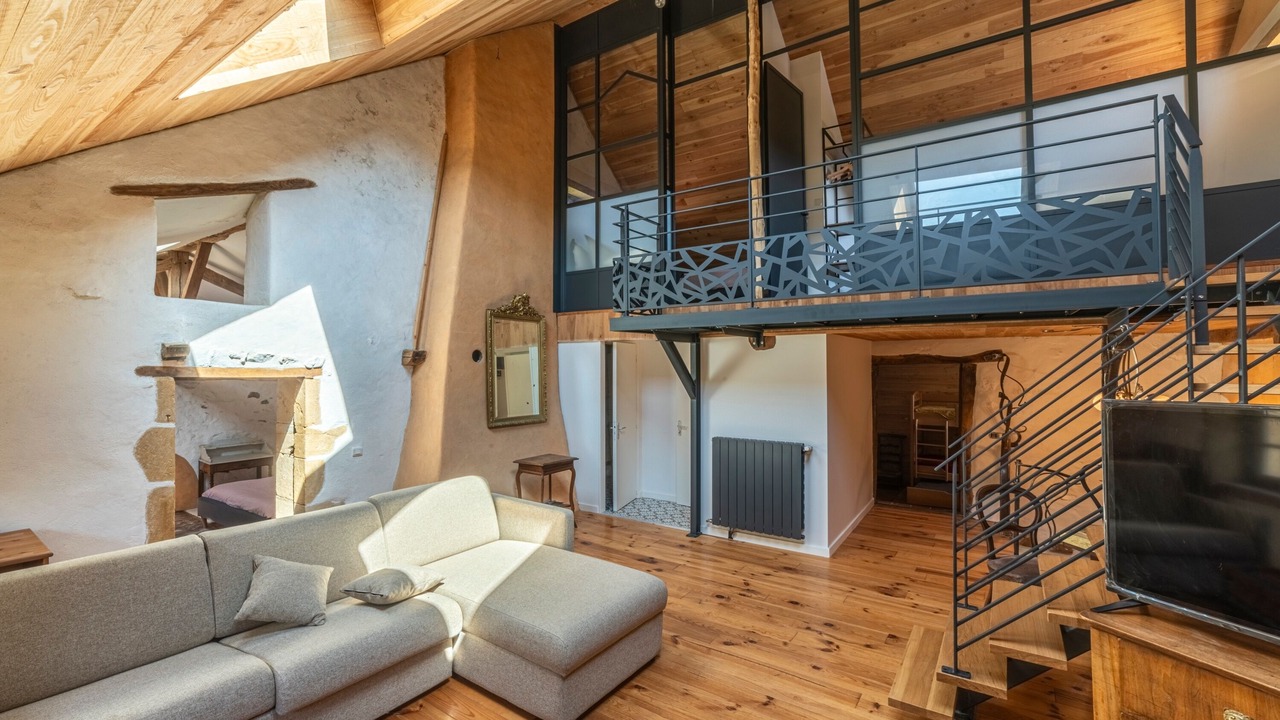 Photo of Livingroom in Saint-Christophe-en-Brionnais