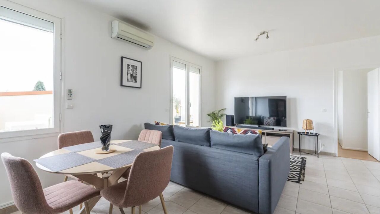 Photo of Livingroom in Magny-les-Hameaux