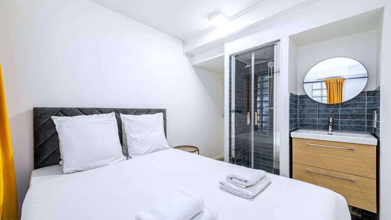 Photo of Bedroom in Les Lilas