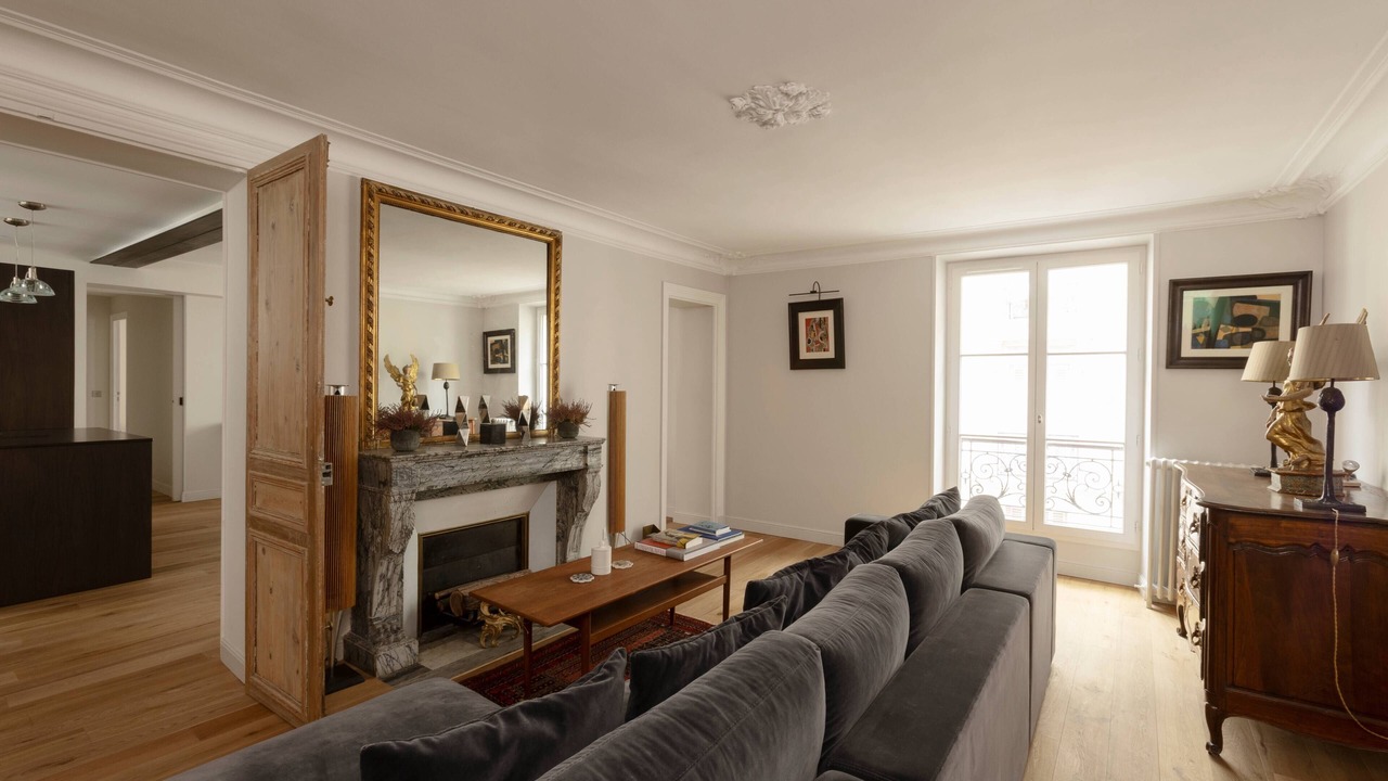 Photo of Livingroom in 7th Arrondissement
