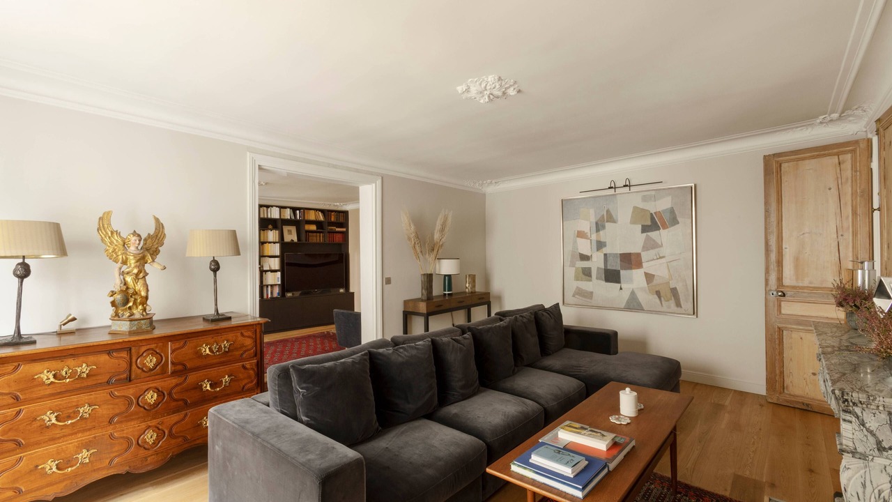 Photo of Livingroom in 7th Arrondissement