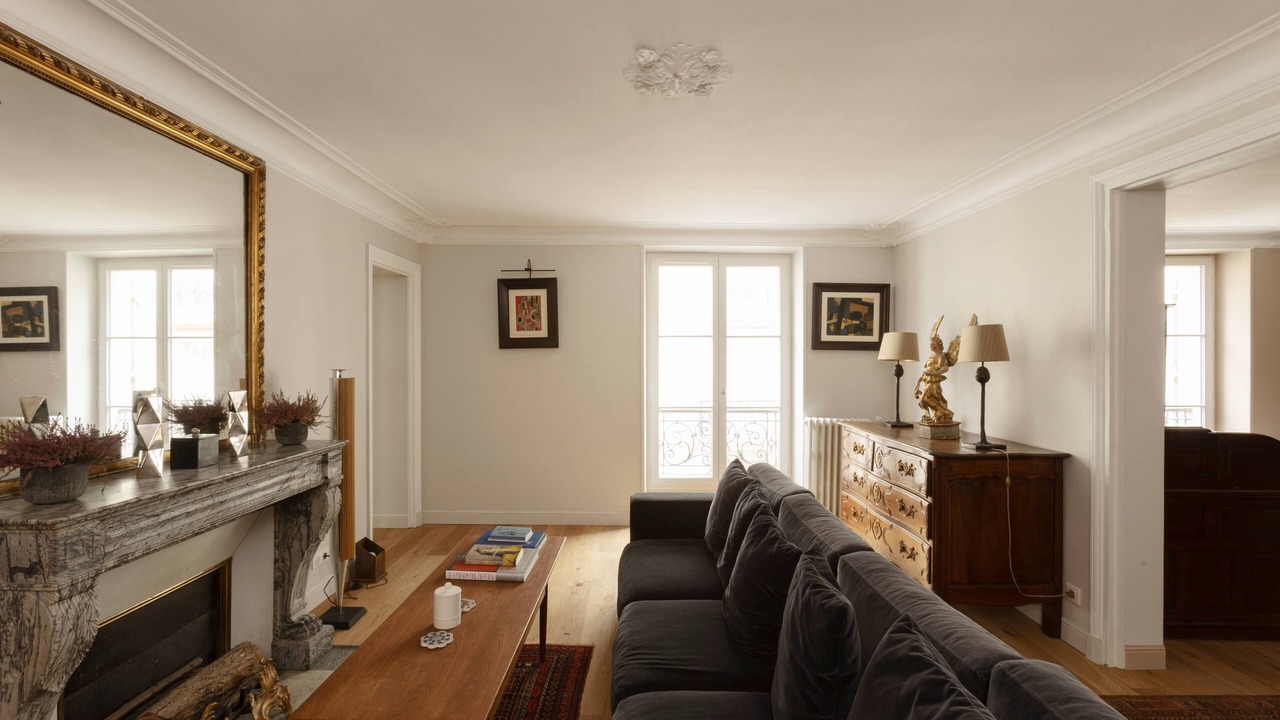 Photo of Livingroom in 7th Arrondissement
