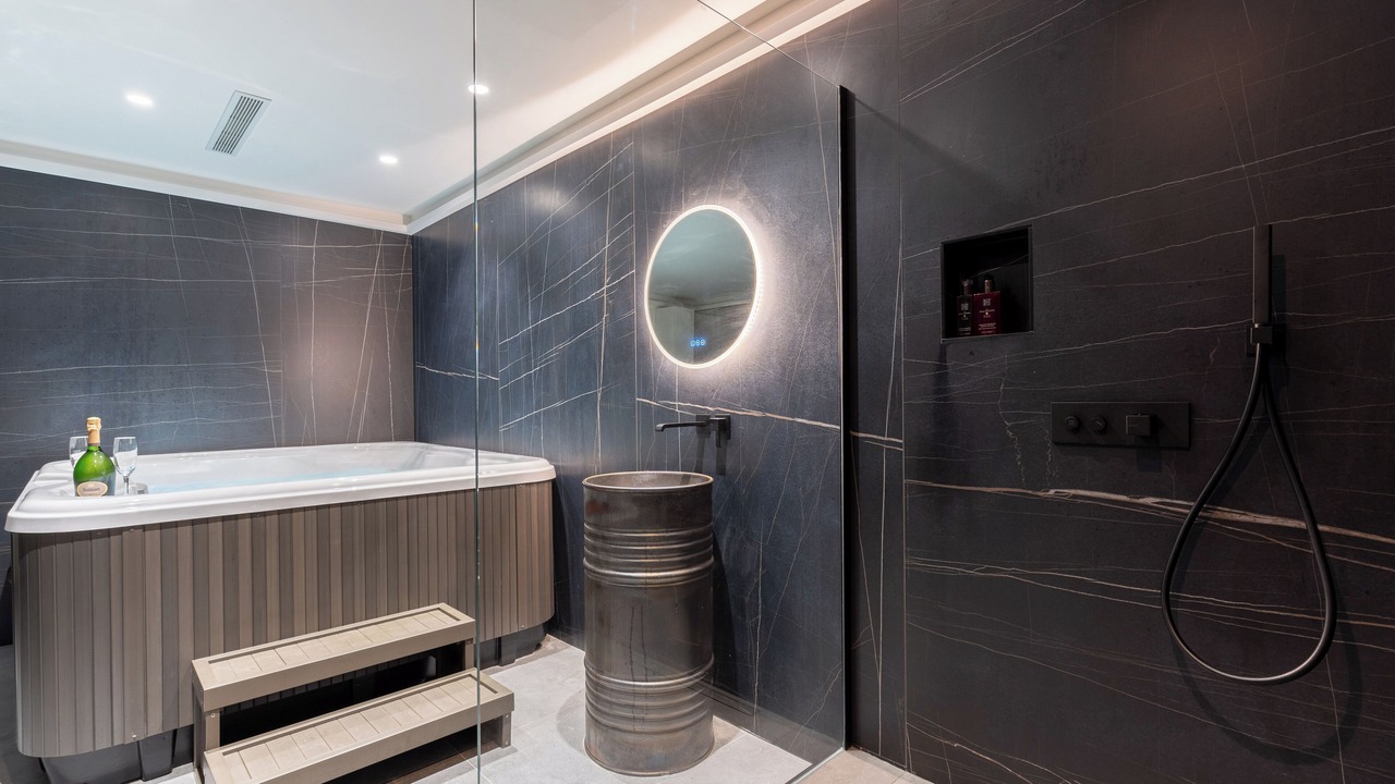 Photo of Bathroom in Esbly