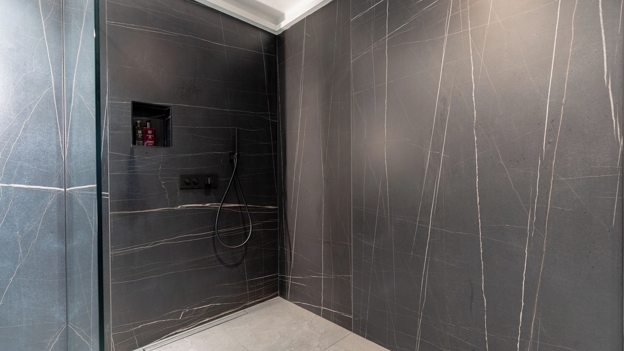 Photo of Bathroom in Esbly