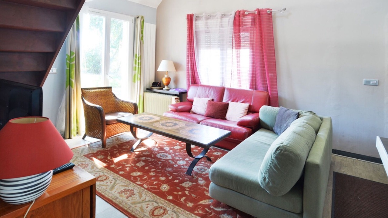 Photo of Livingroom in Ferolles-Attilly