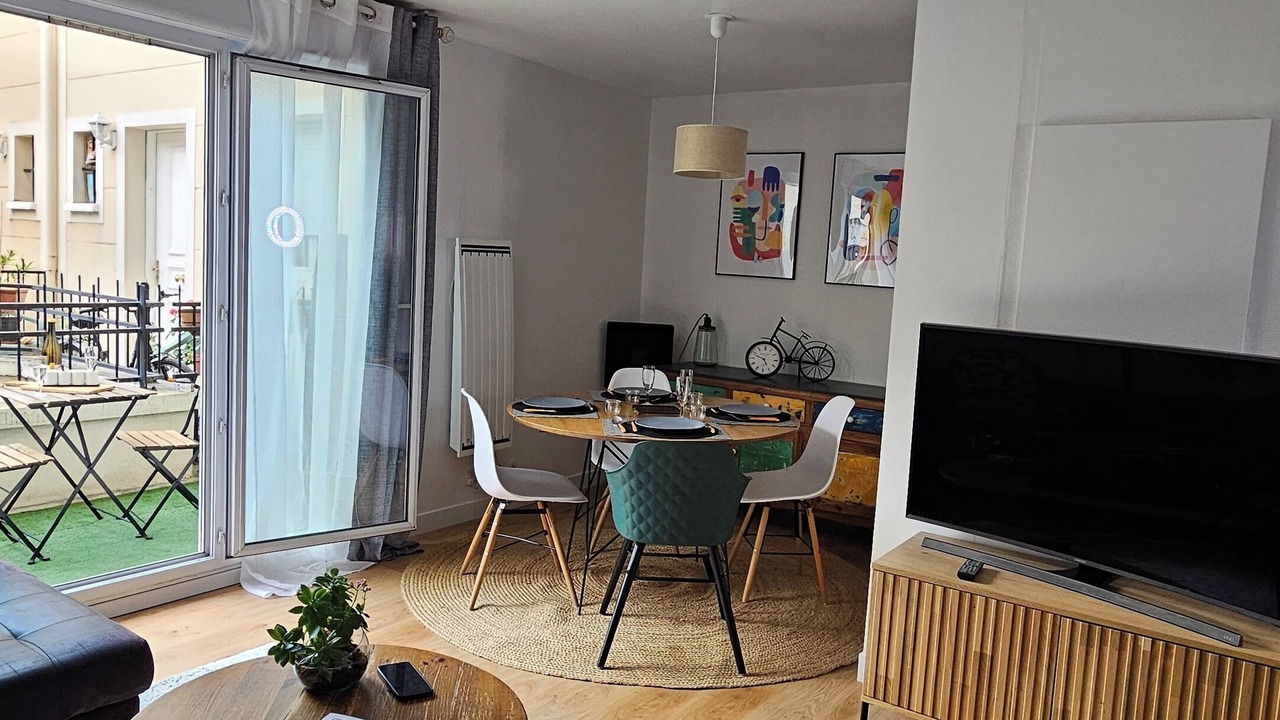 Photo of Livingroom in Bondy
