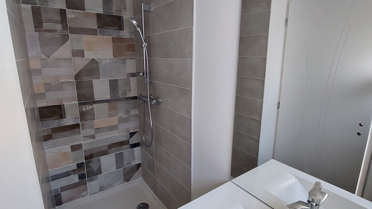 Photo of Bathroom in Aze