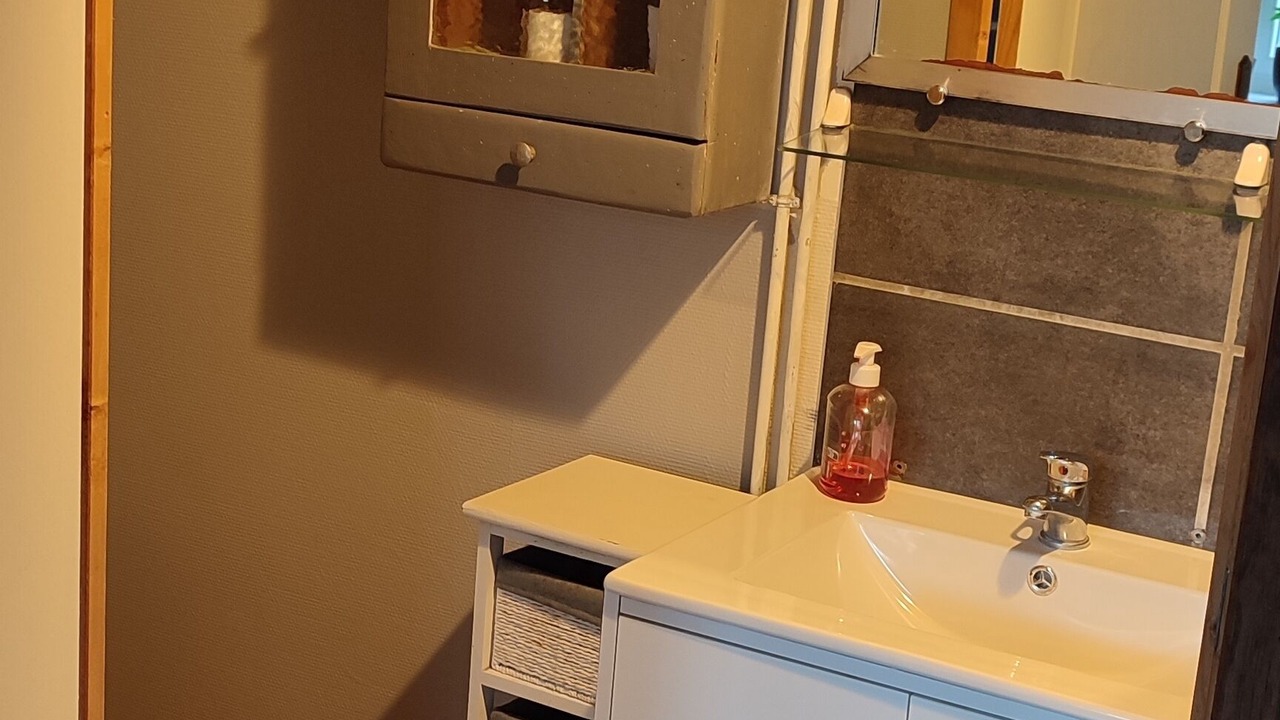 Photo of Bathroom in Trancault