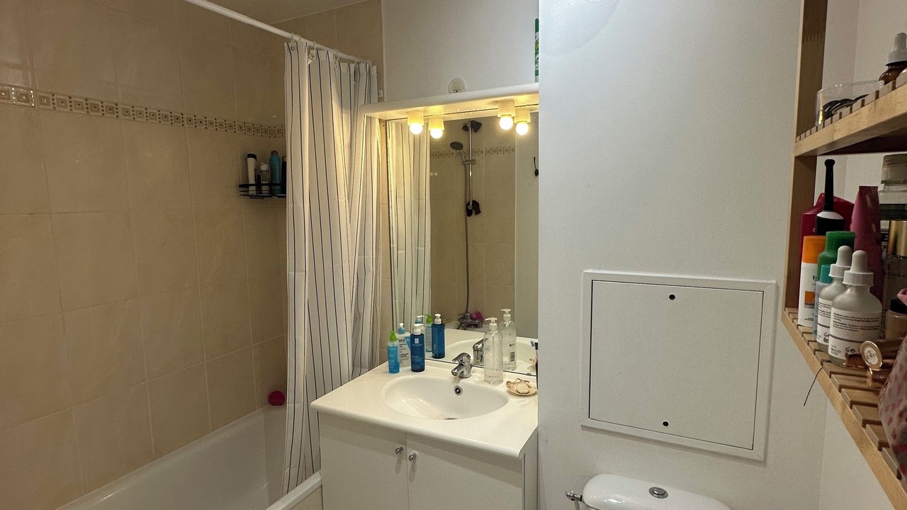 Photo of Bathroom in Gennevilliers
