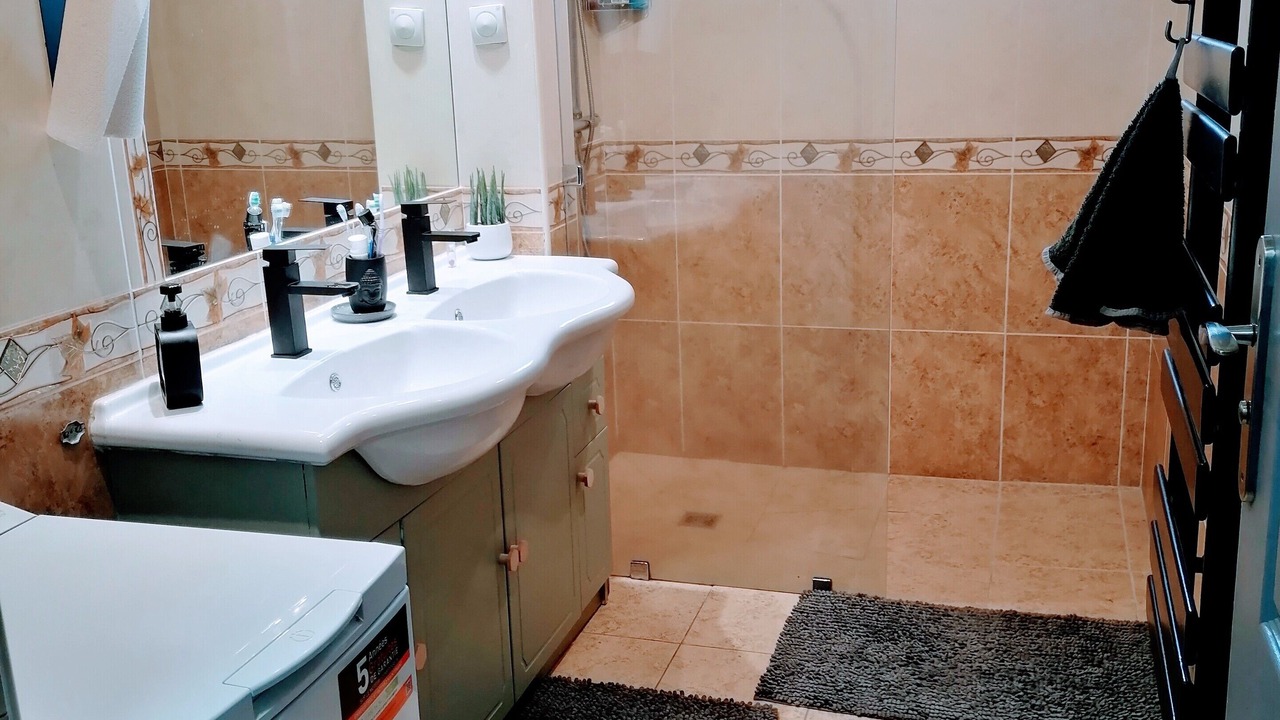 Photo of Bathroom in Coulommiers