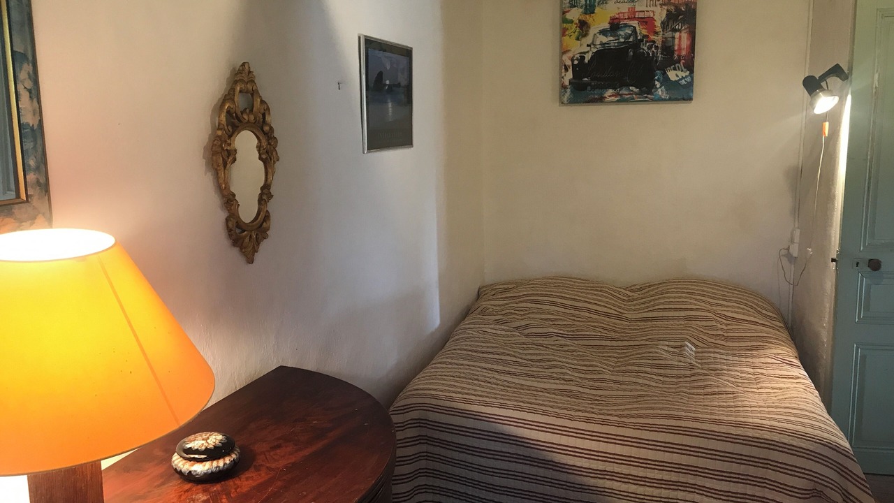 Photo of Bedroom in Queaux