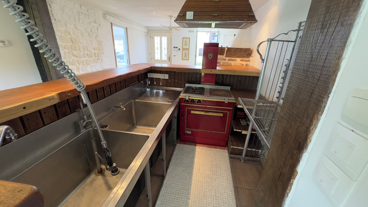 Photo of Kitchen in Cleon