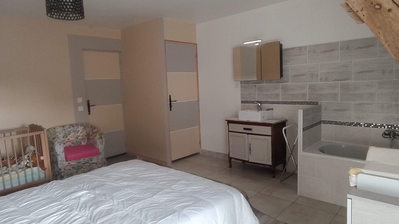 Photo of Bedroom in Chemire-en-Charnie