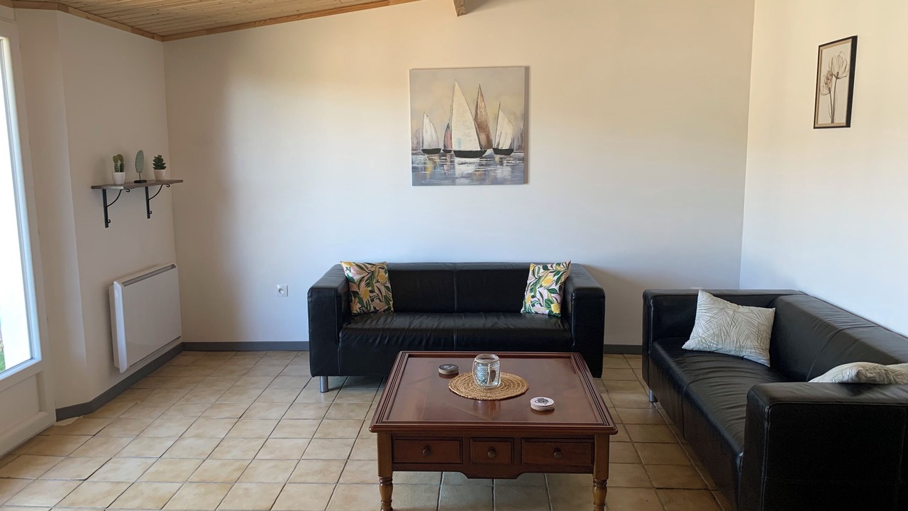 Photo of Livingroom in Ault