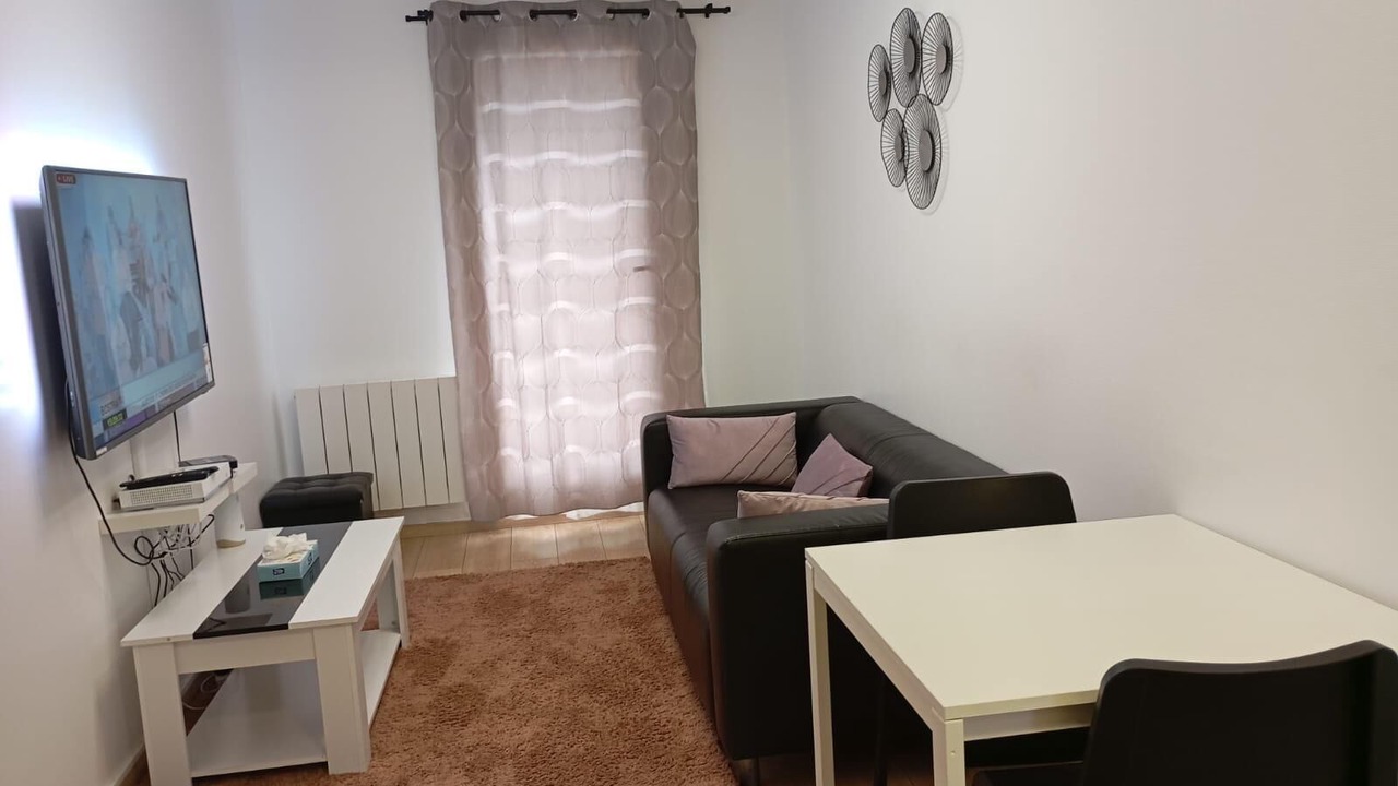 Photo of Livingroom in Center
