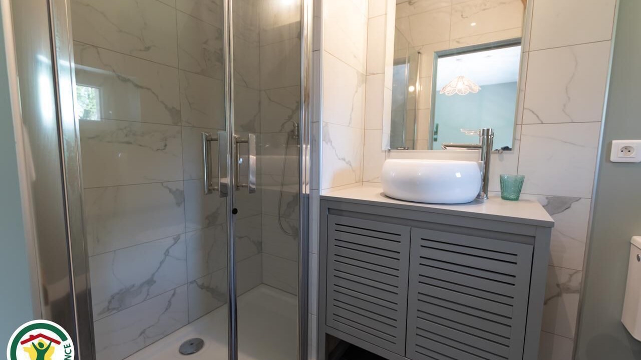 Photo of Bathroom in Bouchy-Saint-Genest