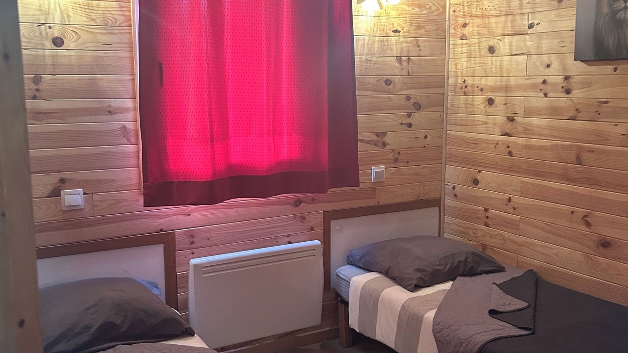 Photo of Bedroom in Moux-en-Morvan