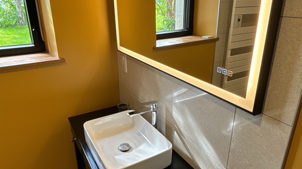 Photo of Bathroom in La Neuville-sur-Essonne