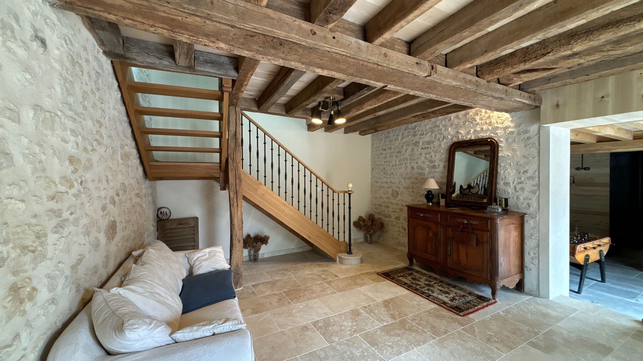 Photo of Livingroom in La Neuville-sur-Essonne