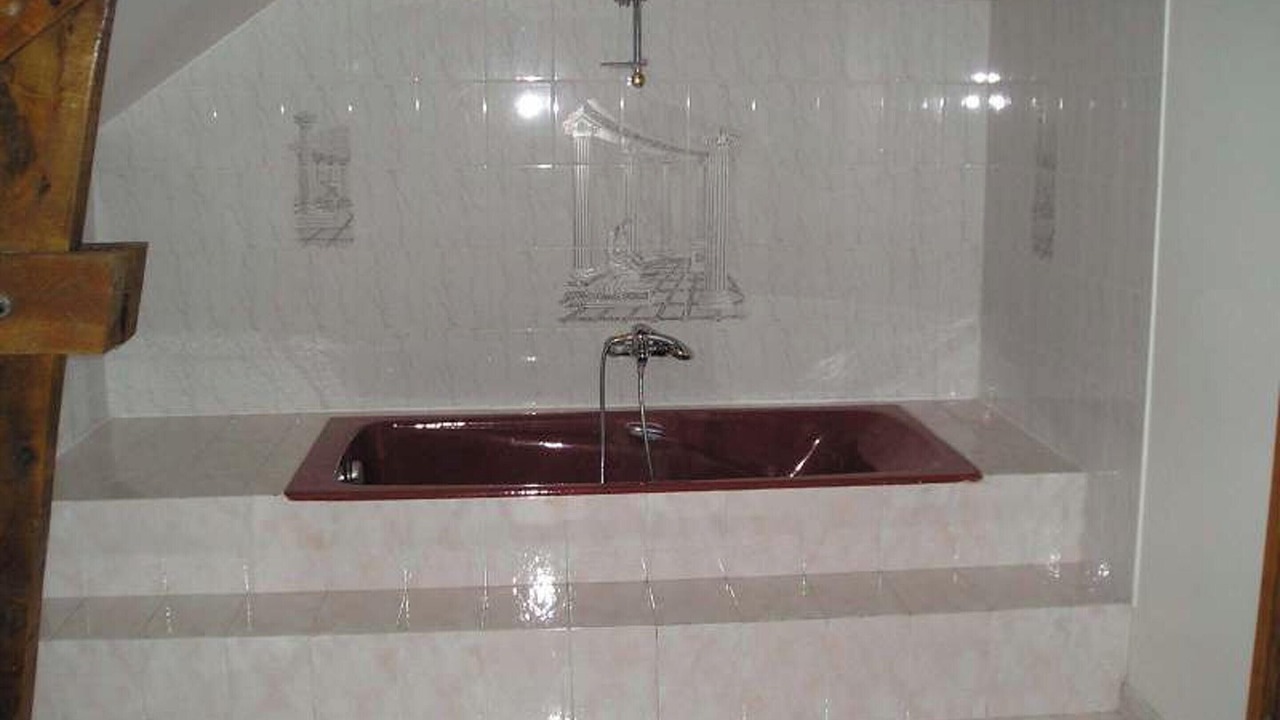 Photo of Bathroom in Courtenay