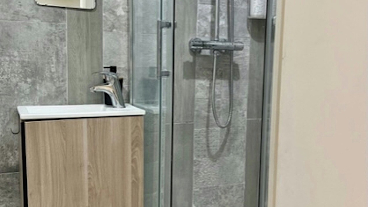 Photo of Bathroom in Stains