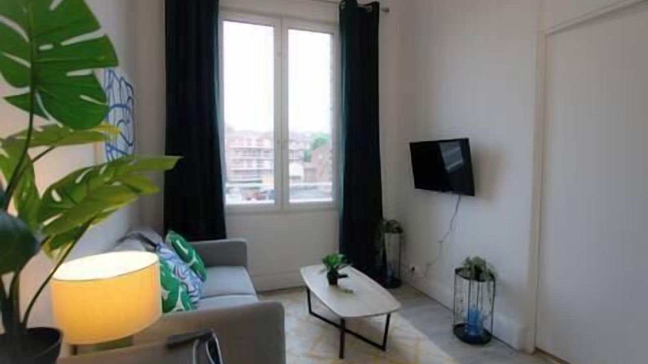 Photo of Livingroom in Lens