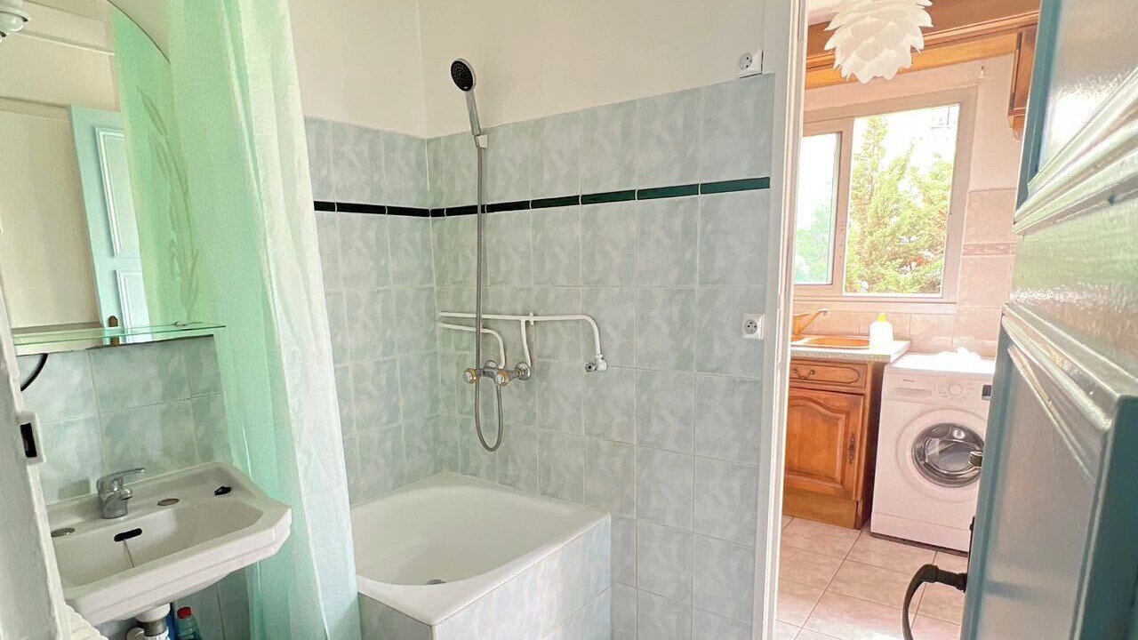 Photo of Bathroom in Villejuif