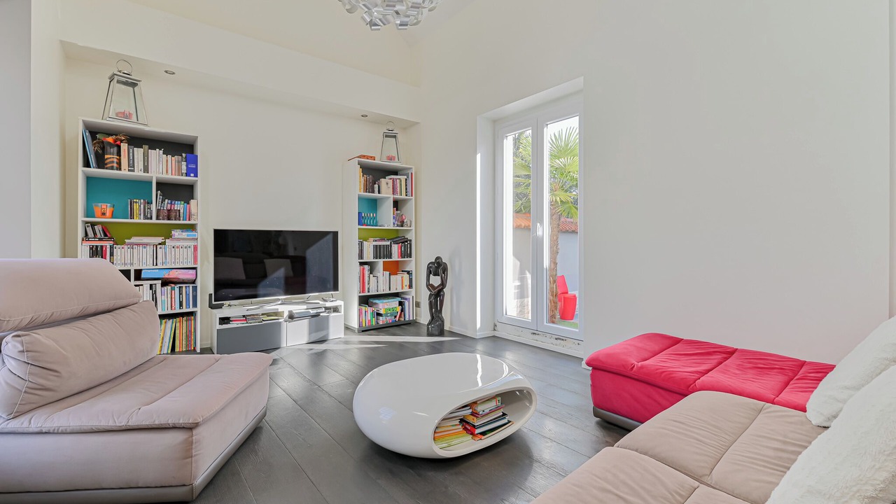 Photo of Livingroom in Adamville