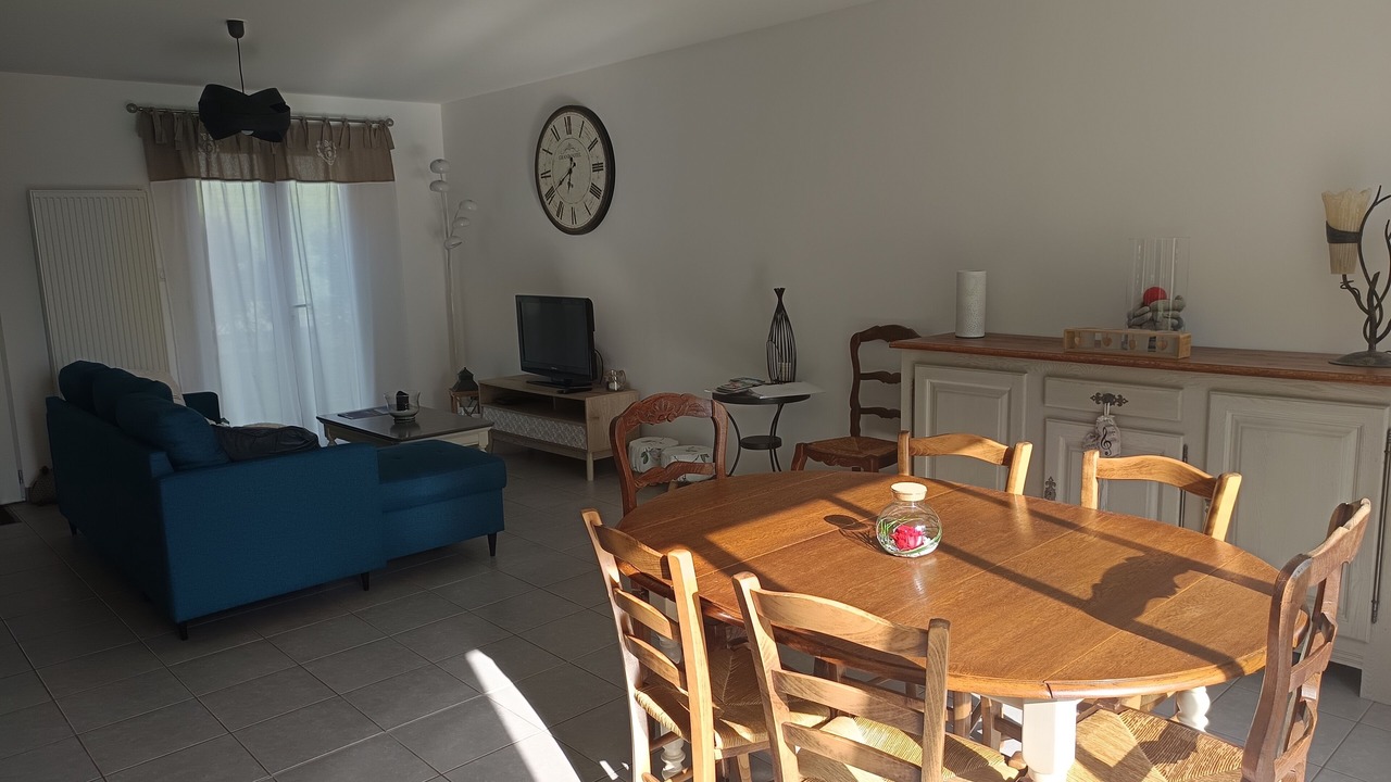 Photo of Livingroom in Cailly