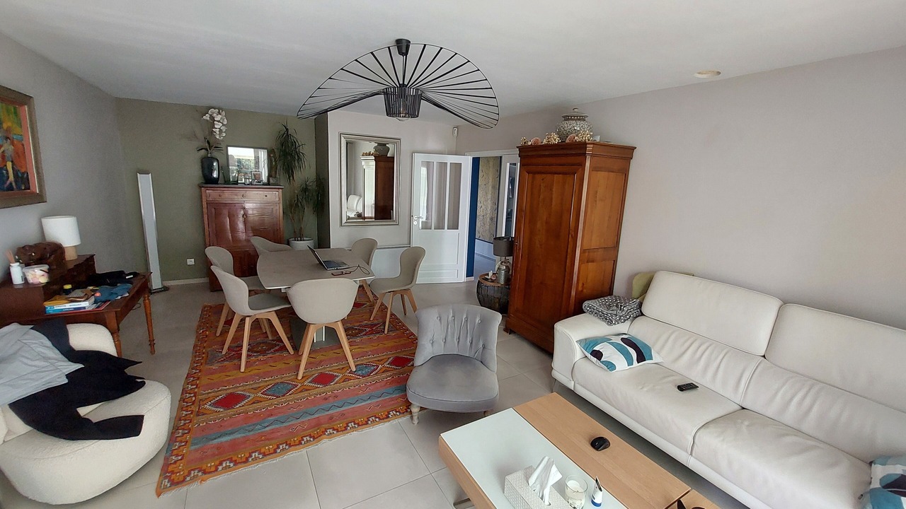 Photo of Livingroom in Verneuil-sur-Seine
