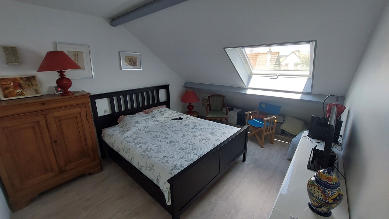 Photo of Bedroom in Verneuil-sur-Seine