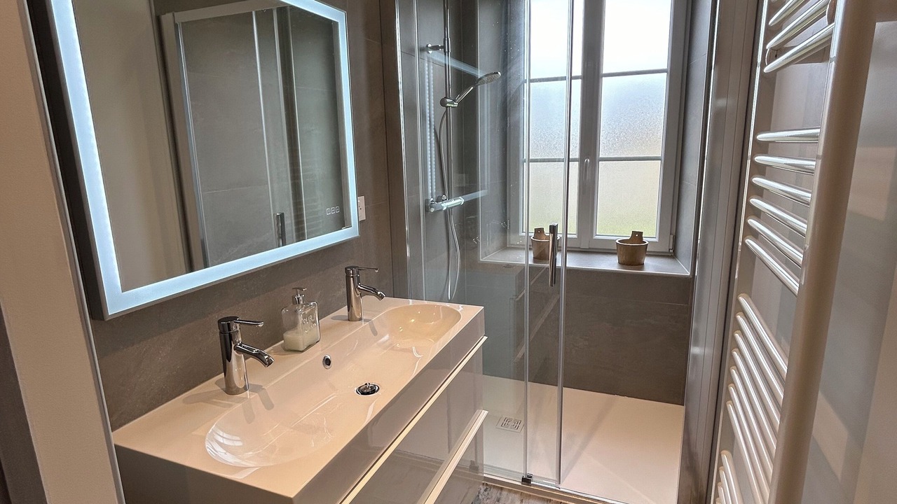 Photo of Bathroom in Ay