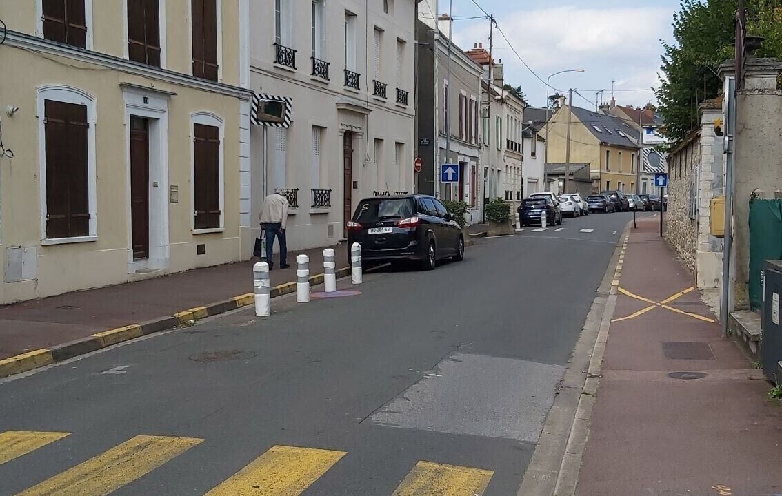 Photo of Others in Etampes