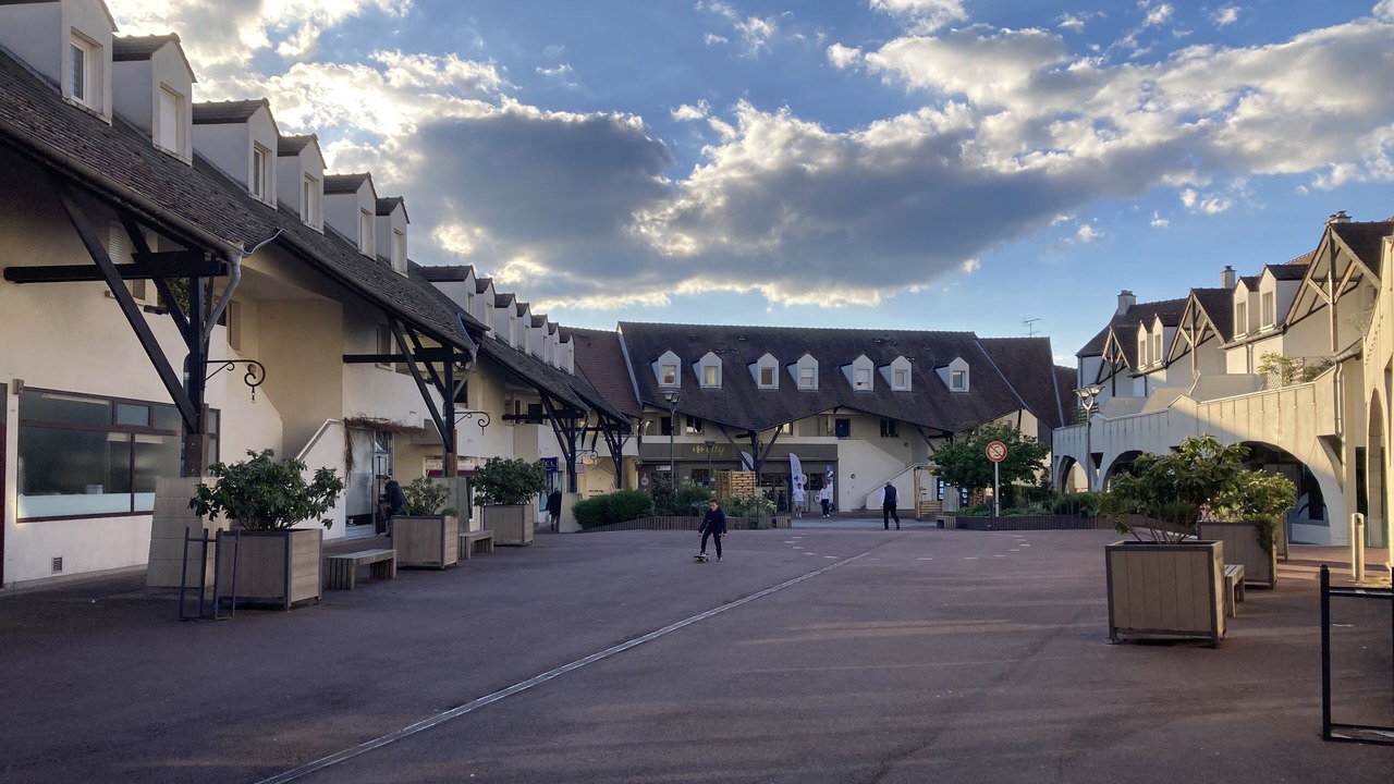 Photo of Outdoor in Saint-Nom-la-Breteche