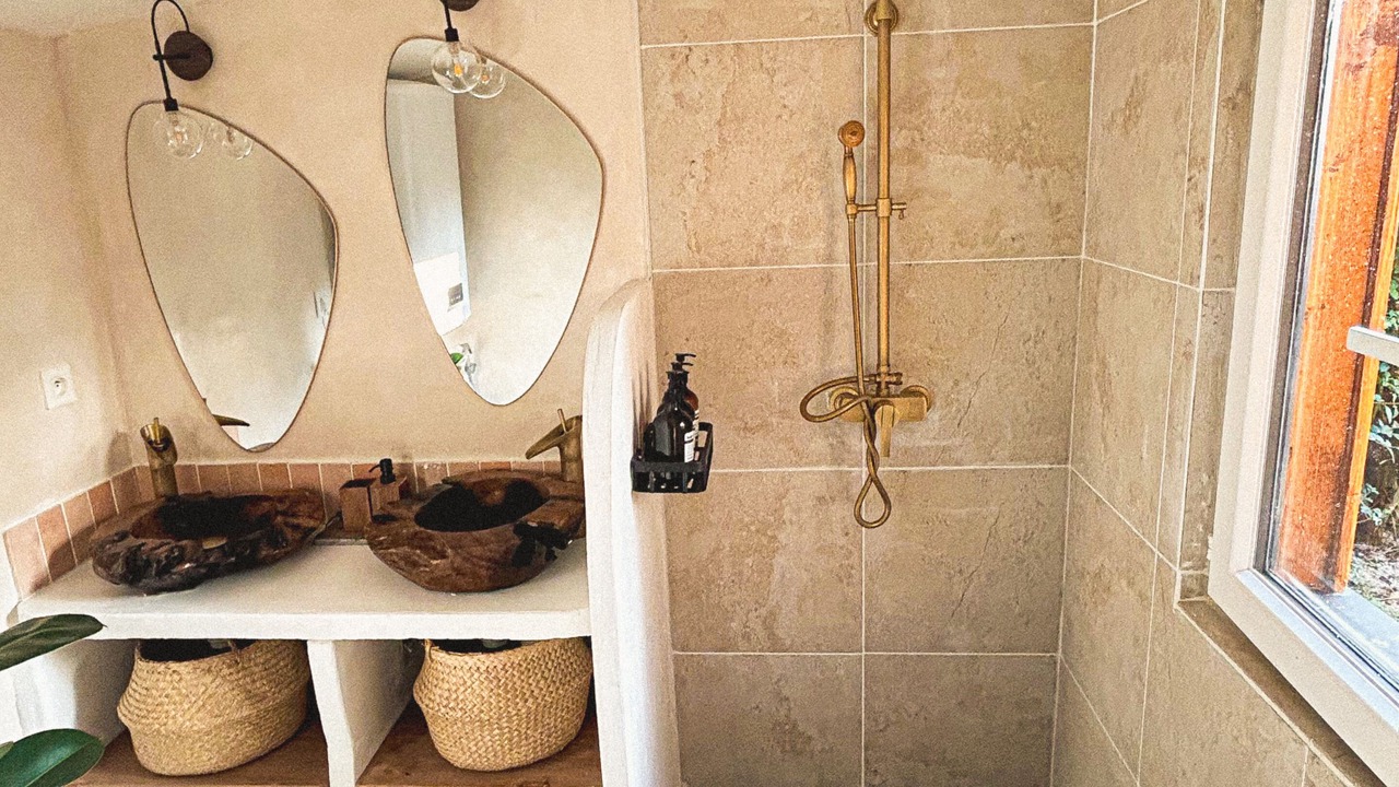 Photo of Bathroom in Saint-Avit-les-Guespieres