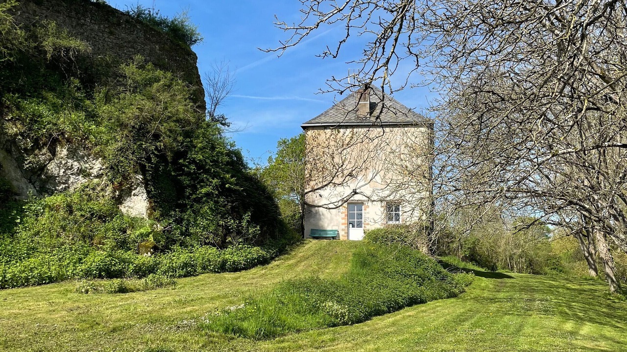 Photo of Outdoor in Solesmes